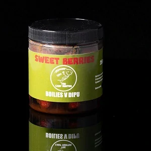 Boilies v dipu Sweet Berries 20mm